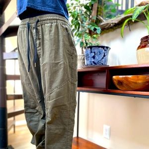 Green Stretchy Cargo Pants with Pockets